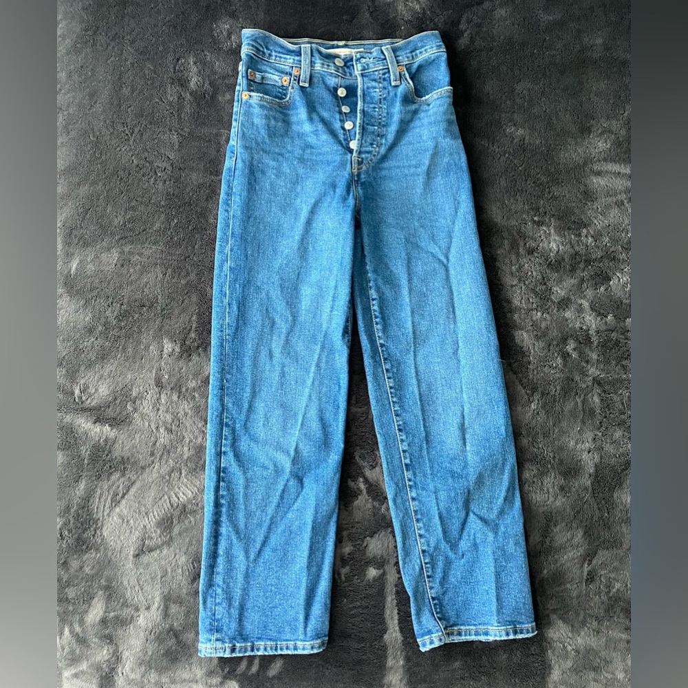 Levi’s Ribcage Straight Ankle Jeans